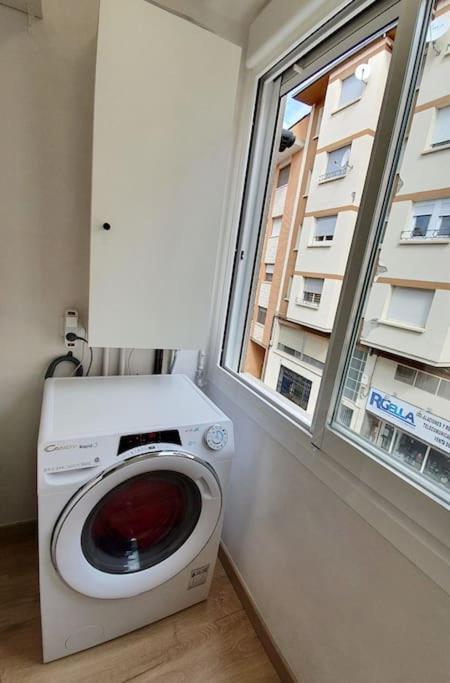 Acogedor Piso En El Centro De Sabinanigo Apartment Exterior photo